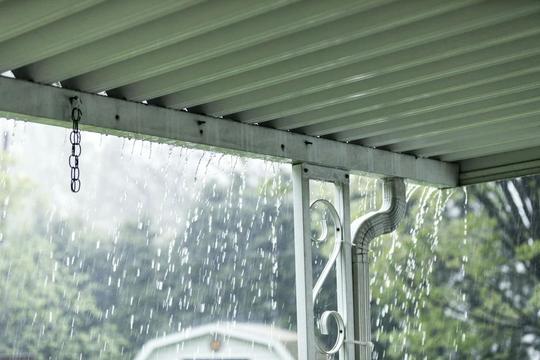 Terraços com Fugas: Um Problema Superficial com Consequências Profundas