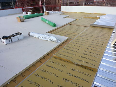 Poluição sonora: porque deve apostar num bom isolamento acústico (e como o TECSOUND® pode ajudar)